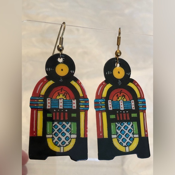 NWOT kitschy jukebox pierced earrings - Picture 2 of 10